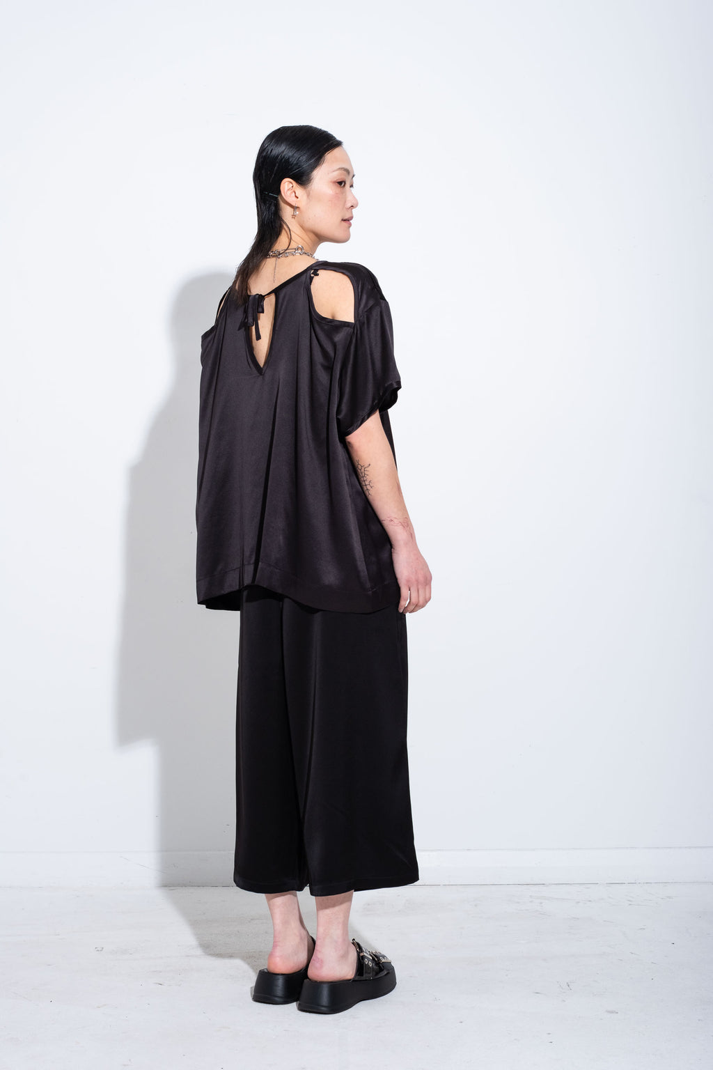 SVEN TOP - Black Silk
