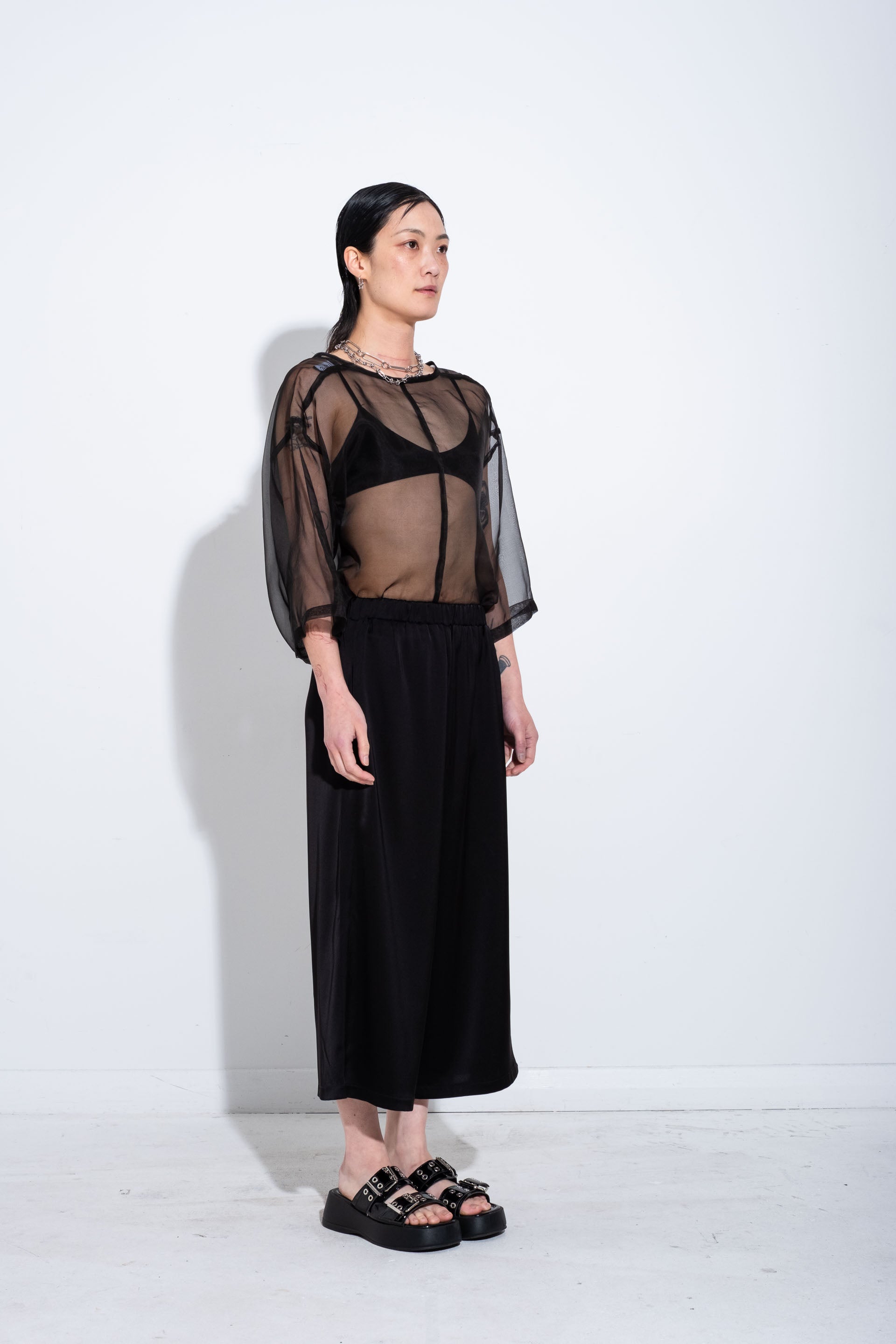 KOL SHORTS - Black Satin - JPALM