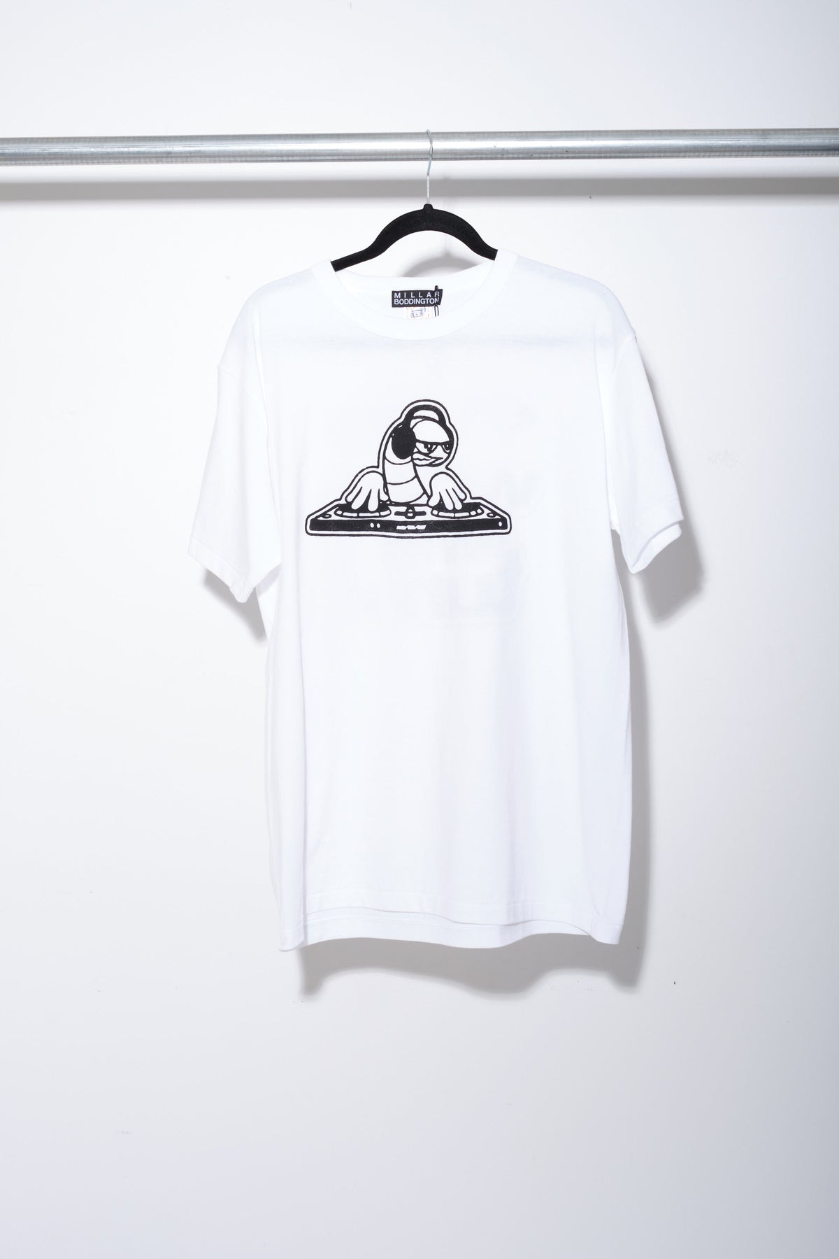 Turning Worm T-Shirt - White - MILLAR BODDINGTON