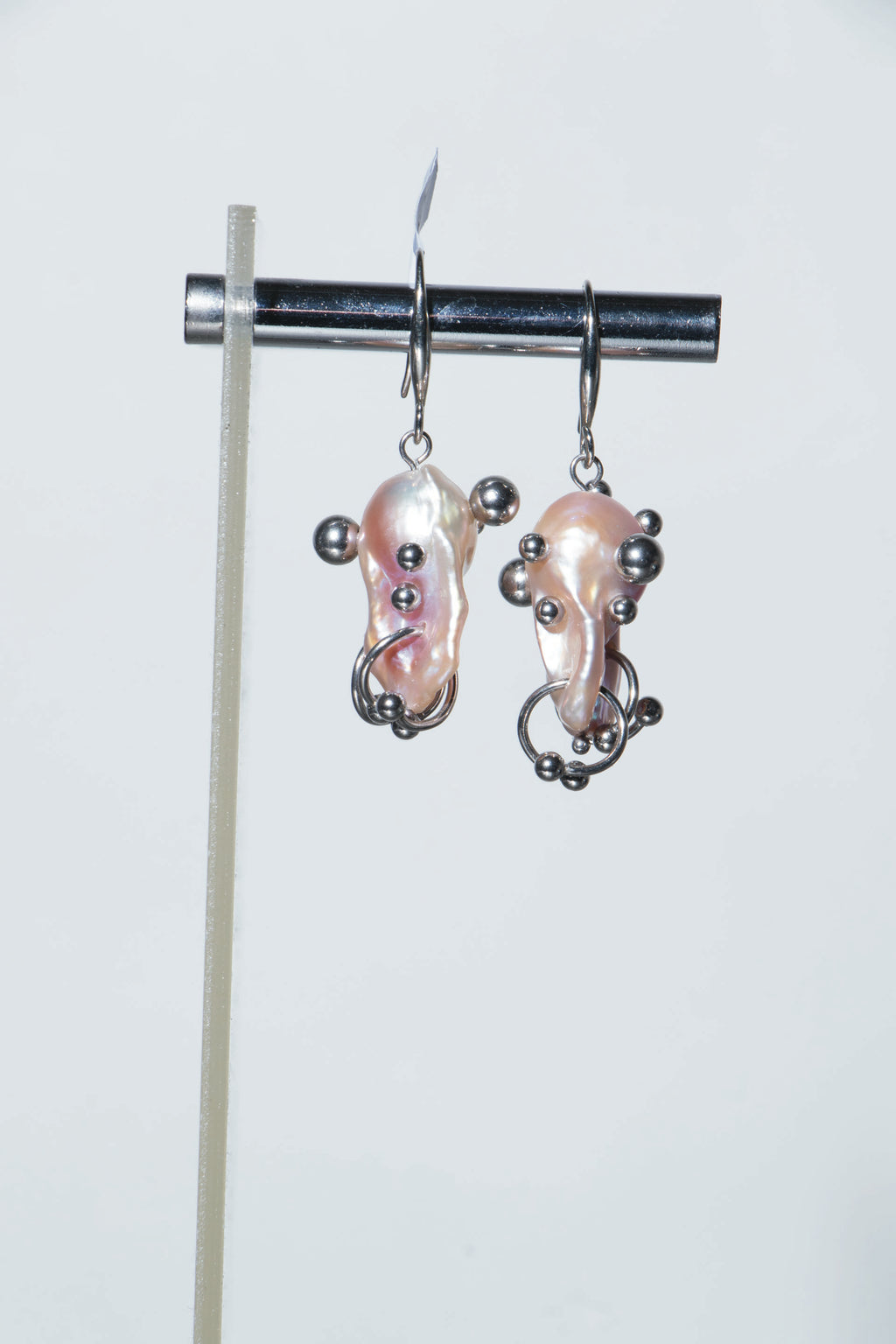 Bubble Pop Electric Pink Pearl Earrings [E6] - SEAPUNKS.XX