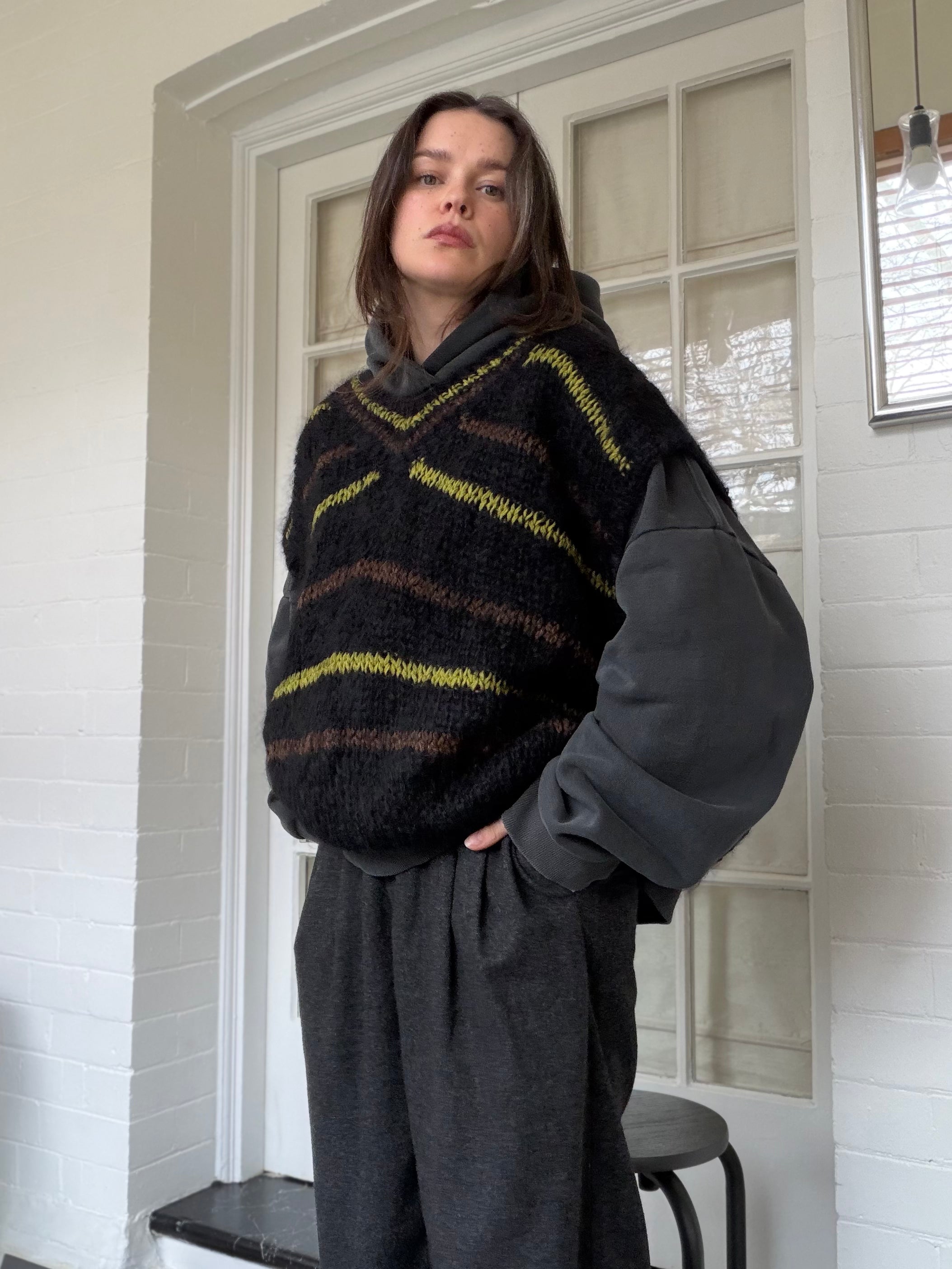 Liquorice Vest - Black - ITCHY KNITS