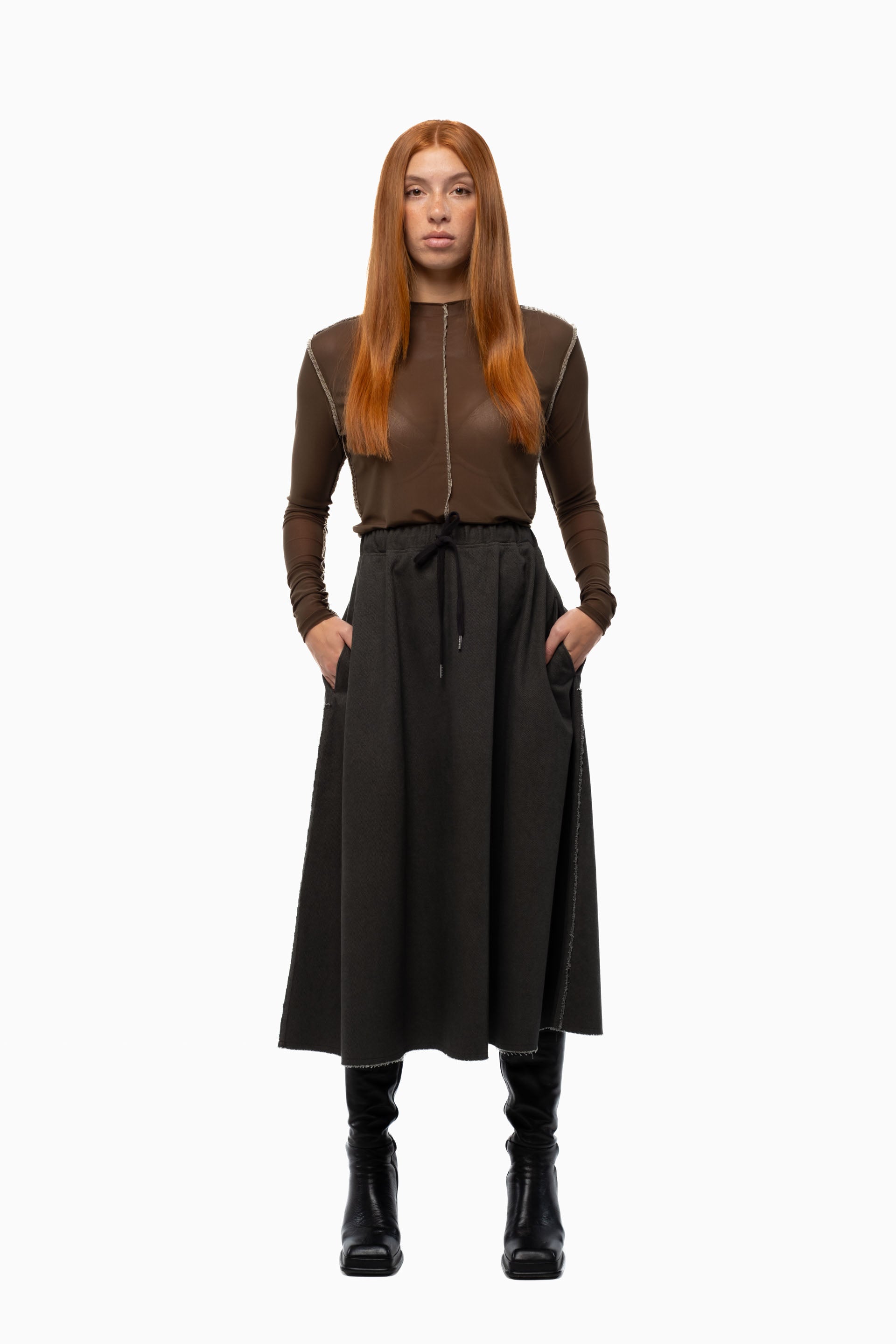 SERVICE SKIRT - Walnut