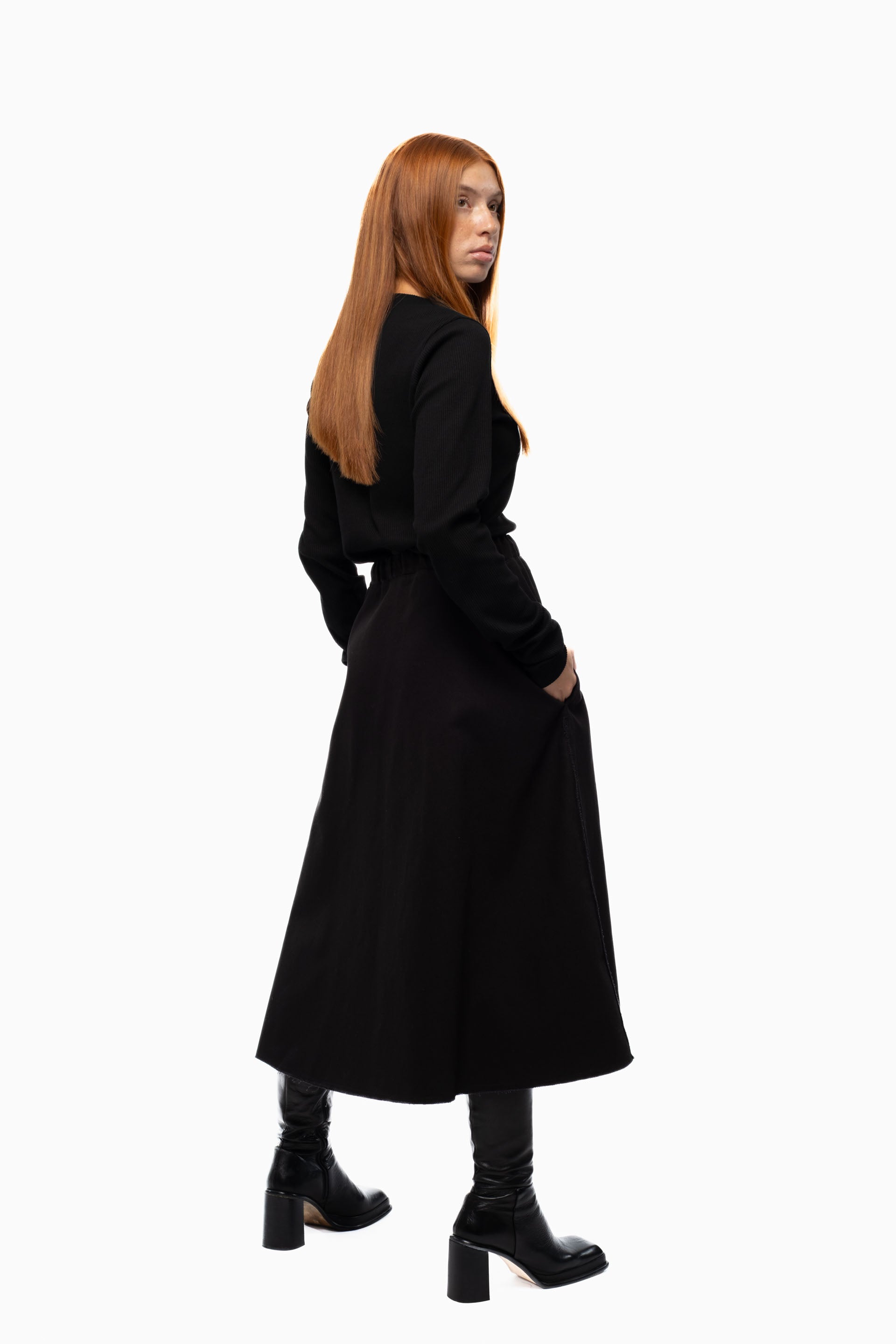 SERVICE SKIRT - Onyx