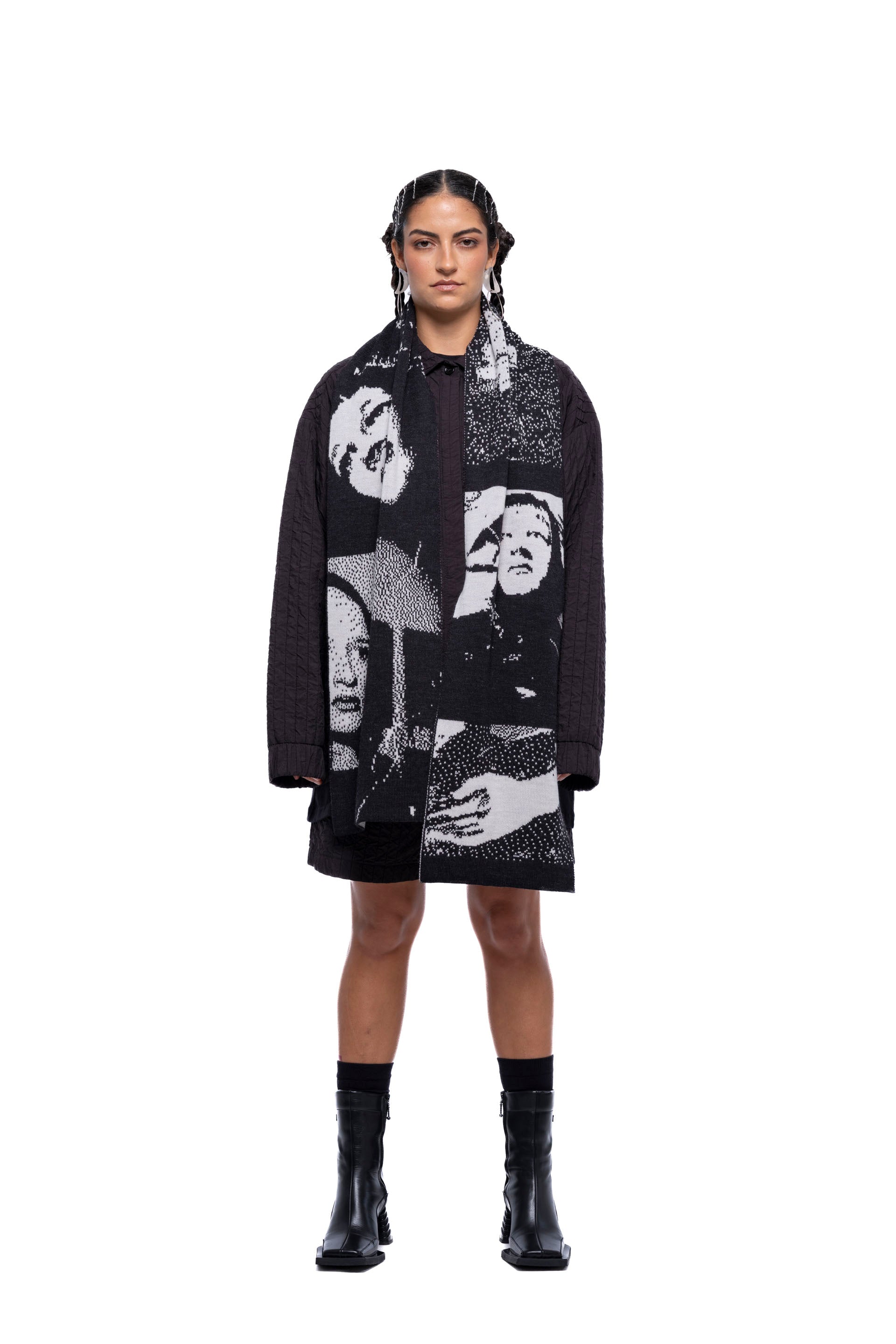 SLOW FORM SCARF – Black/ Off White (Preorder)
