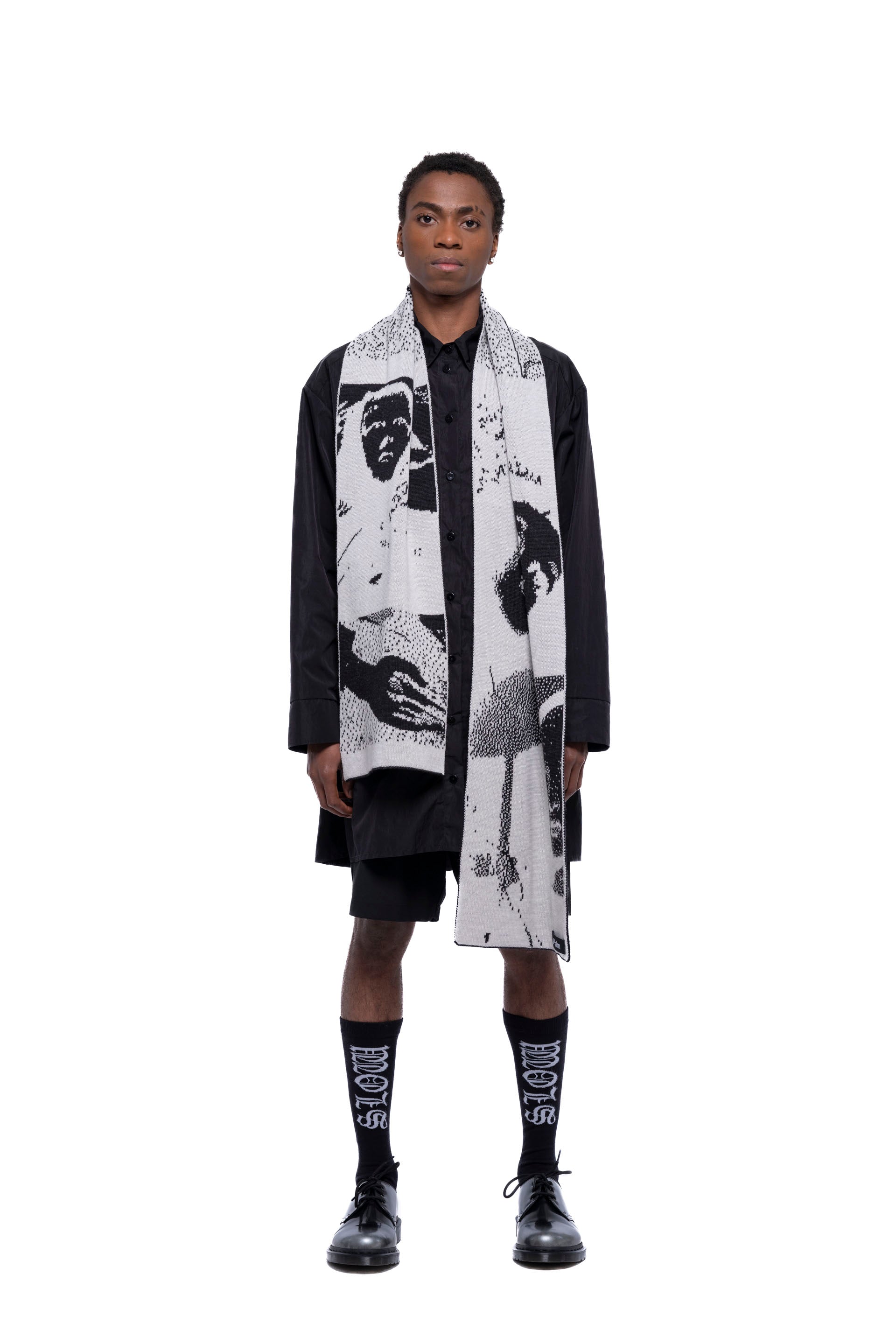 SLOW FORM SCARF – Black/ Off White (Preorder)