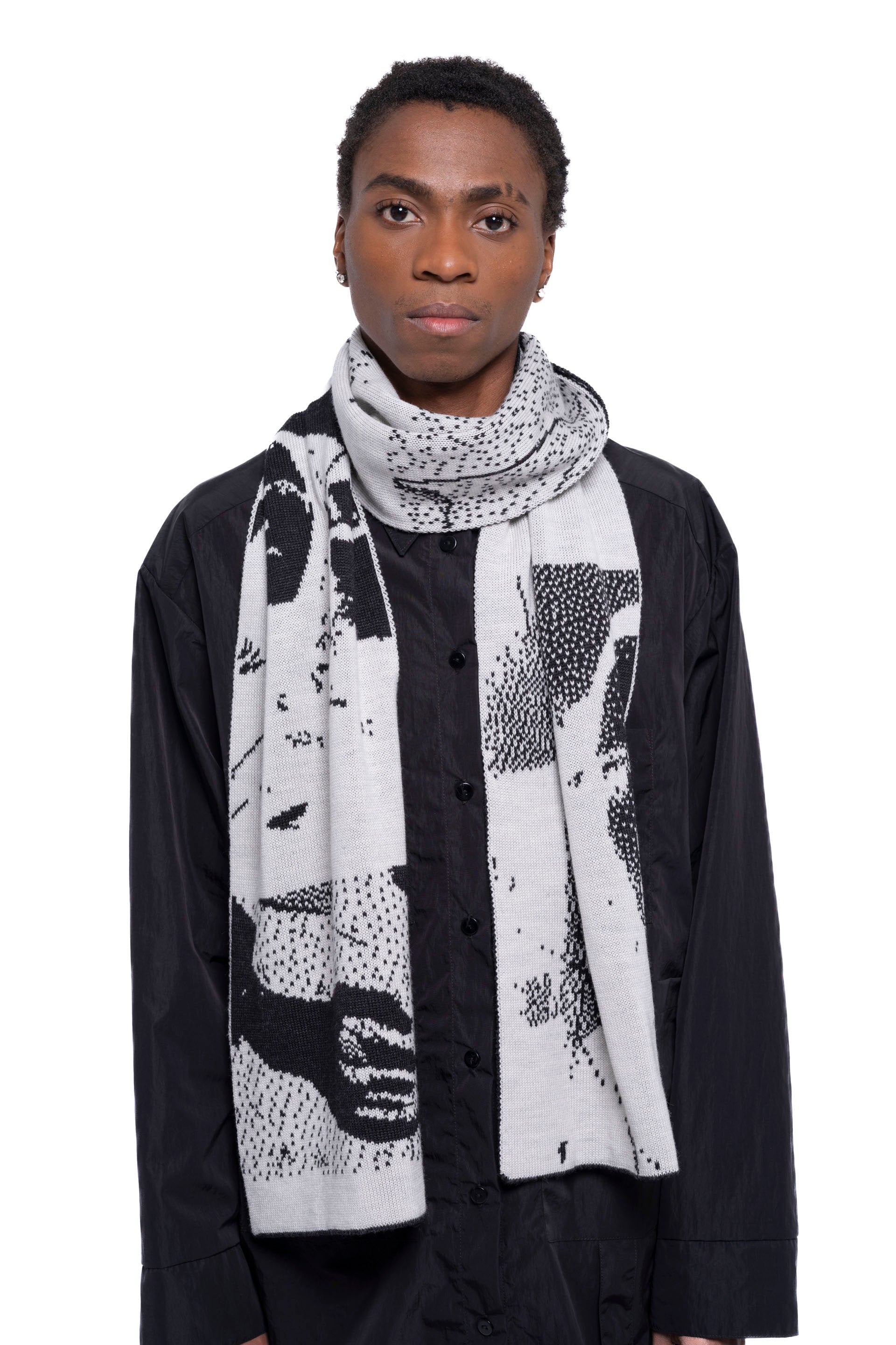 SLOW FORM SCARF – Black/ Off White (Preorder)