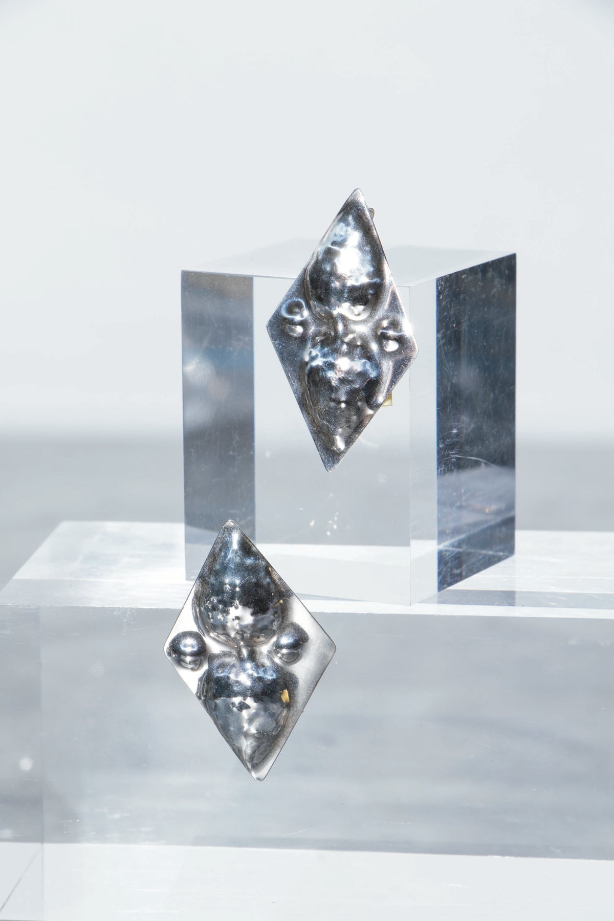 MS27 Silver Diamond Earrings – MONIEK SCHRIJER