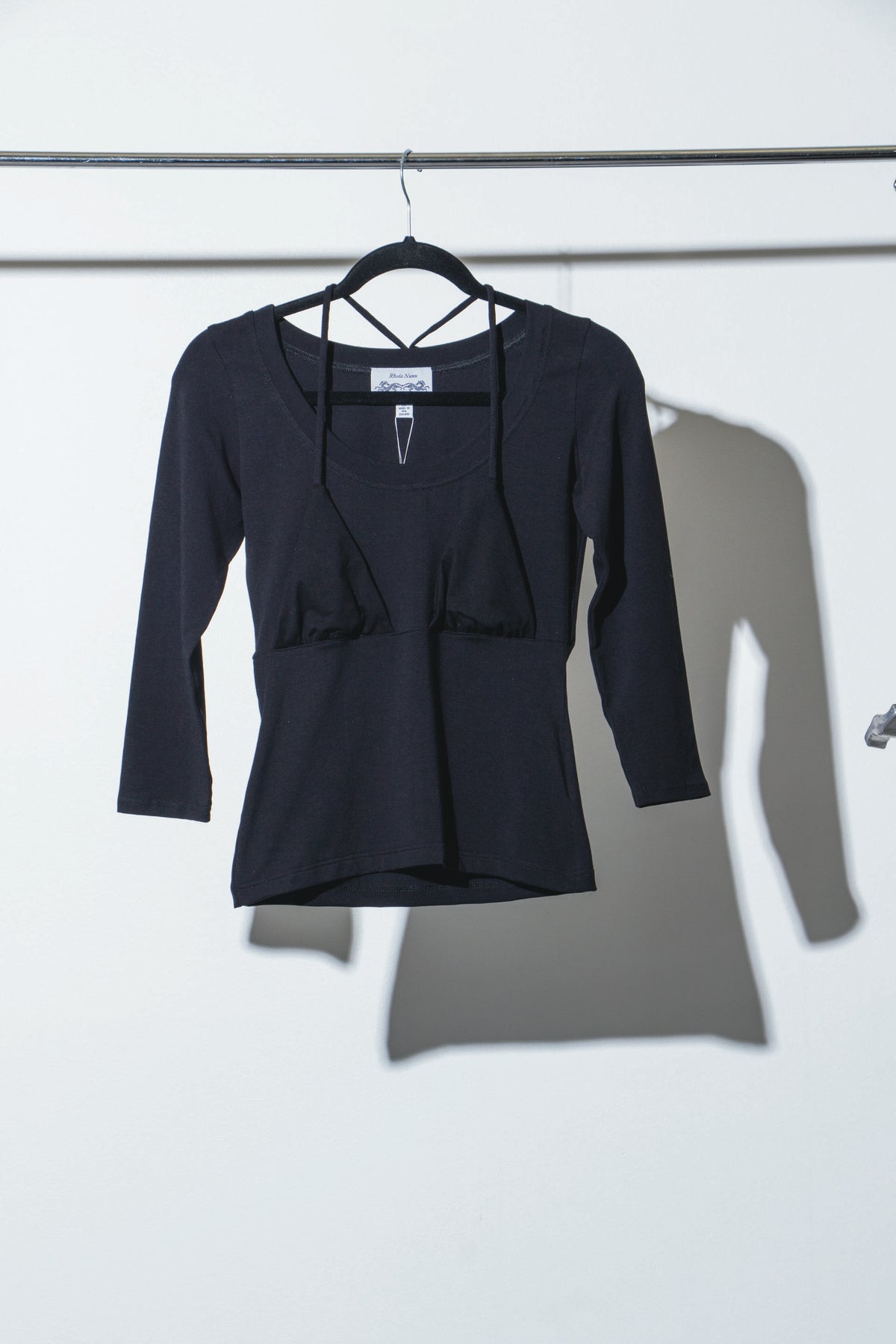 Bikini Scoop Tee Black – RHODA NUNN