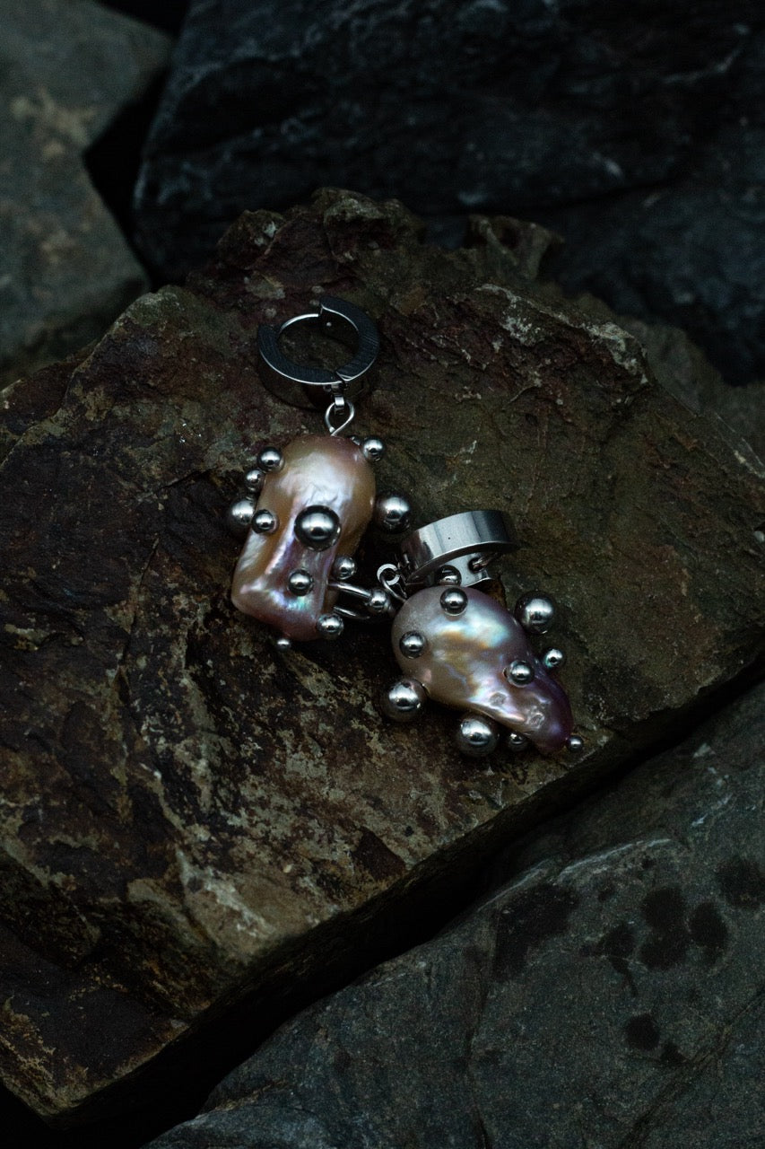 Bubble Pop Electric Pink Pearl Earrings [E3] - SEAPUNKS.XX
